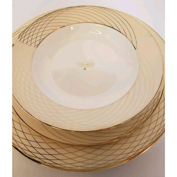 Mary Kay Golden Anniversary Bumble Bee 3 Piece Place Setting 2 Plates 1 Bowl - Picture 2 of 12